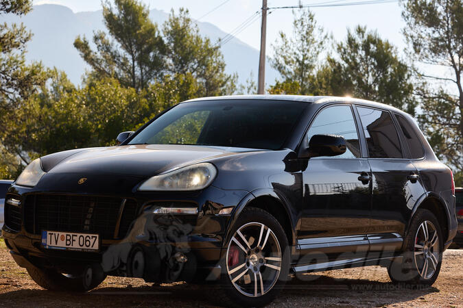 Porsche - Cayenne - GTS