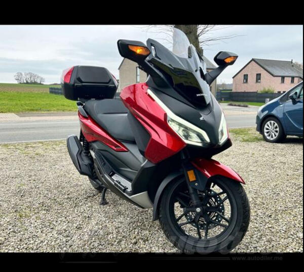 Honda - Forza 350