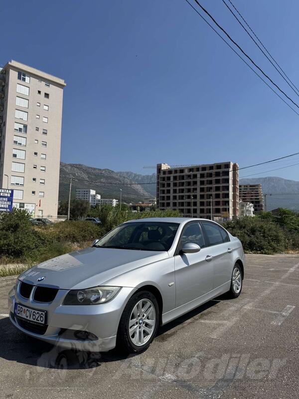 BMW - 320 - 2.0