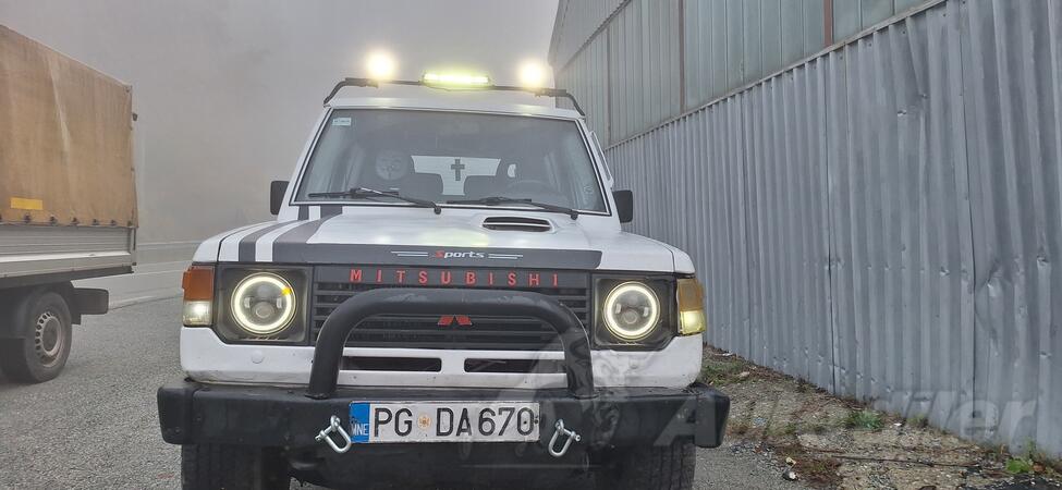 Mitsubishi - Pajero - 2.5
