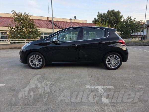 Peugeot - 208 - 1.6