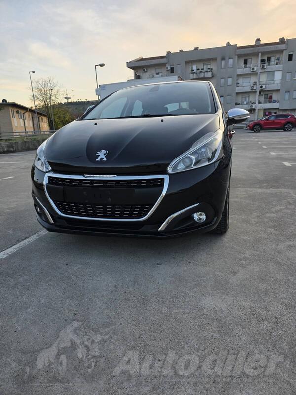 Peugeot - 208 - 1.6