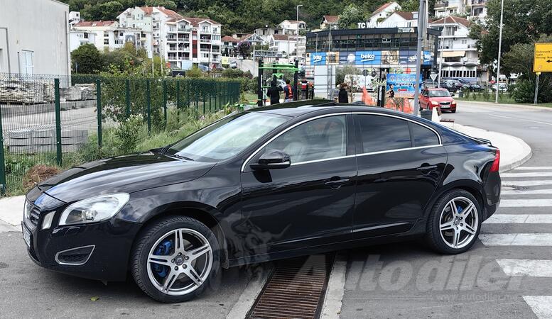 Volvo - S60 - 2.4 d5 awd