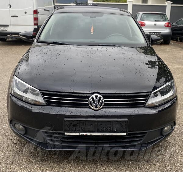 Volkswagen - Jetta