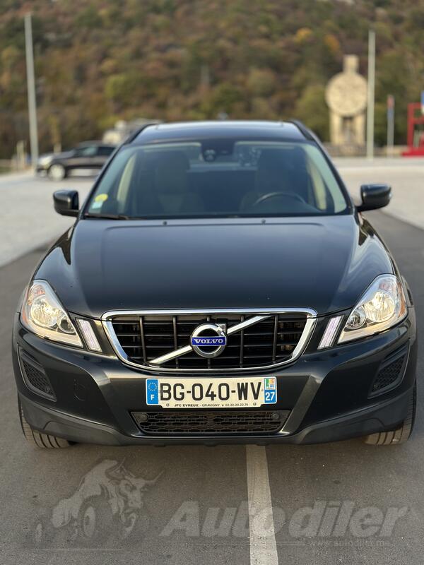 Volvo - XC 60 - 2.4 D5
