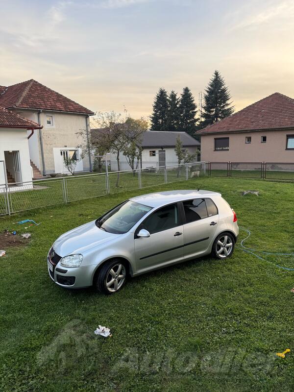 Volkswagen - Golf 5 - 2.0 tdi 103 kw