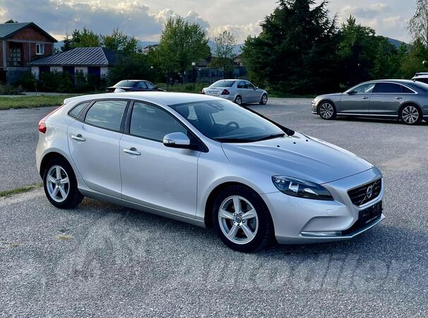 Volvo - V40 - 1.6 d2
