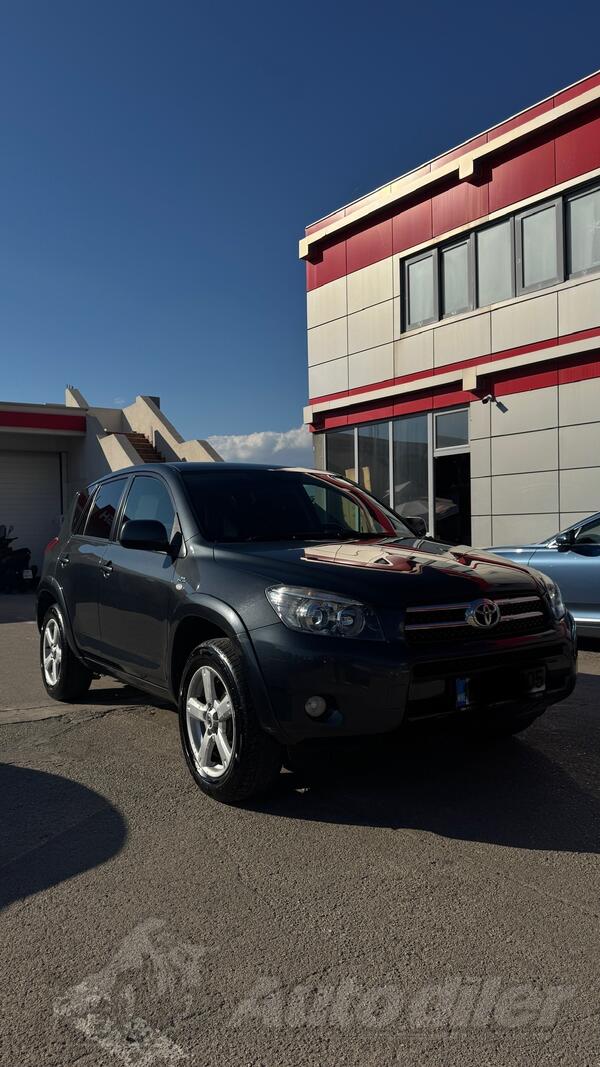 Toyota - RAV 4 - 2.2 D-cat