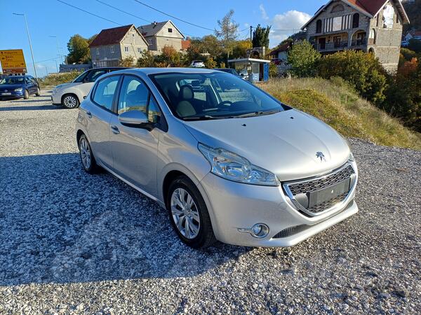 Peugeot - 208 - 1.4hdi