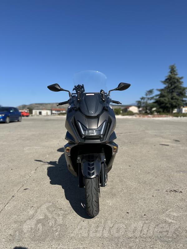 Kymco - Skytown 125