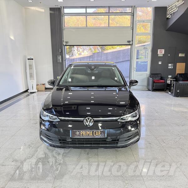 Volkswagen - Golf 8 - 10/2022/Style/DSG