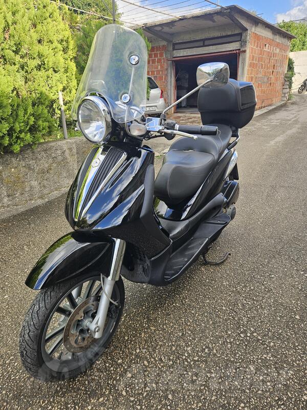 Piaggio - Beverly 250
