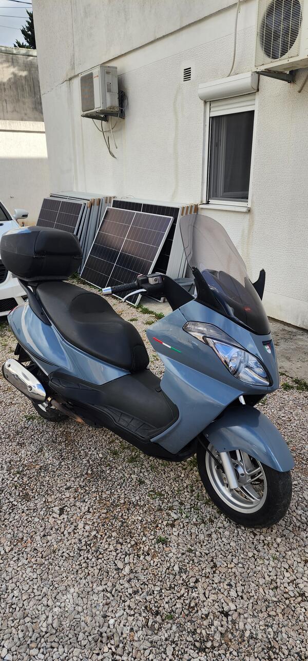 Aprilia - Atlantic 300s