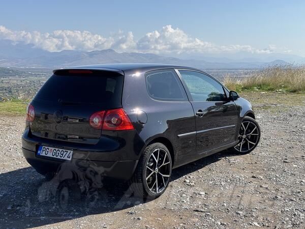Volkswagen - Golf 5 - 1.9 TDI