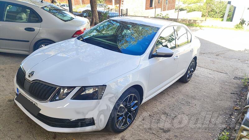 Škoda - Octavia - 1.6