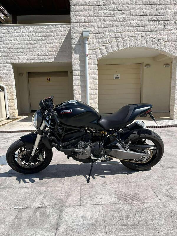 Ducati - monster