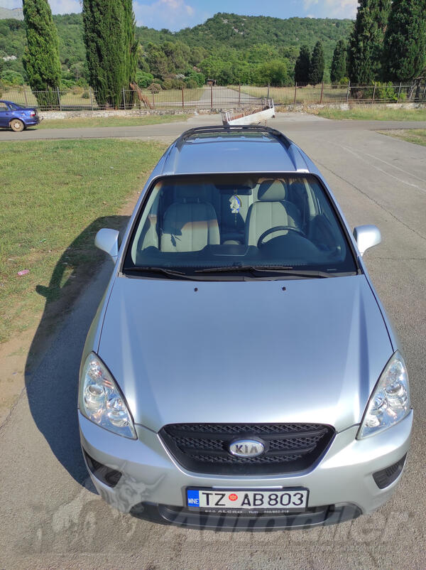 Kia - Carens - 2700