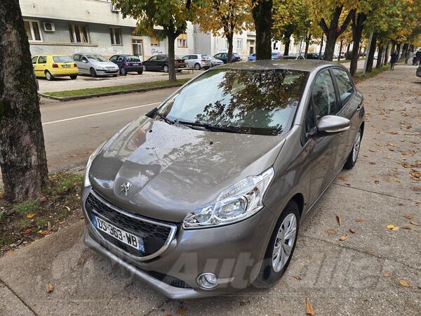 Peugeot - 208 - 1.6 HDI
