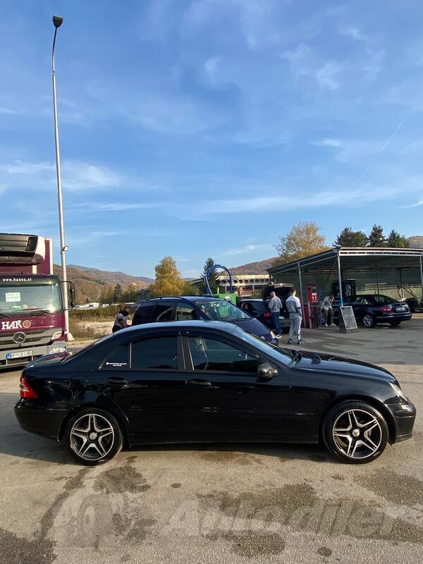 Mercedes Benz - C 200 - c200 2.2 90kw