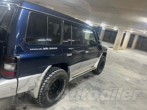 Mitsubishi - Pajero - 3.0 benz
