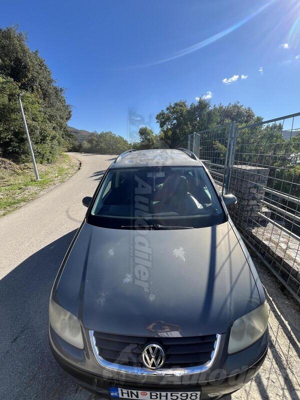 Volkswagen - Touran - 2.0 tdi