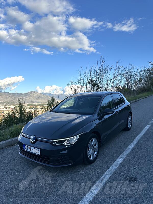 Volkswagen - Golf 8 - 1.0 eTSI
