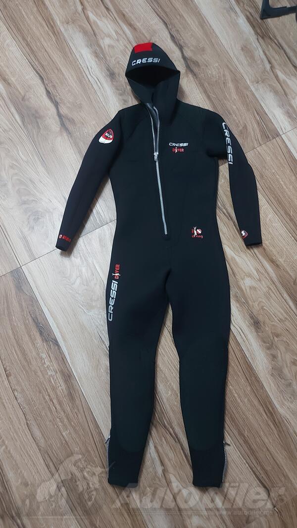 Odijelo - Oprema za ronjenje