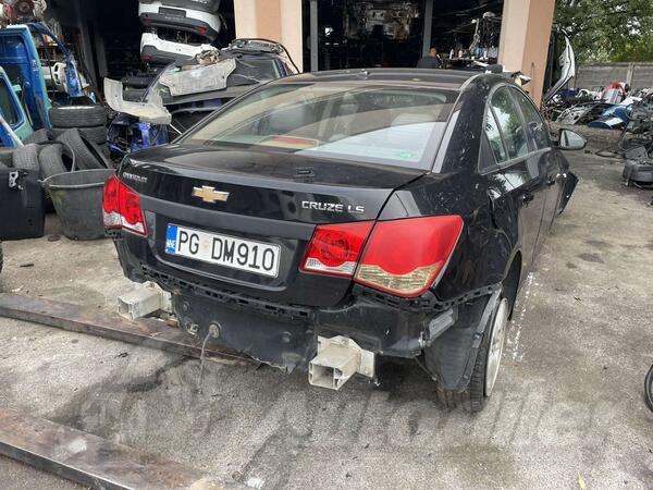 U djelovima Chevrolet - Cruze 16