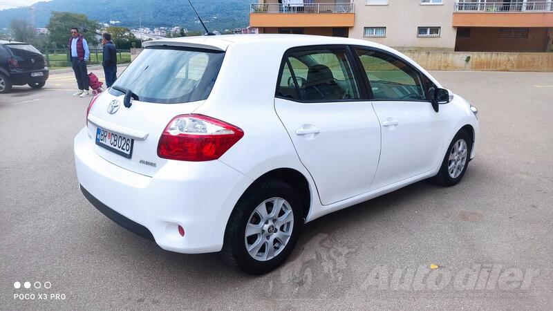 Toyota - Auris - 1.4 D-4D