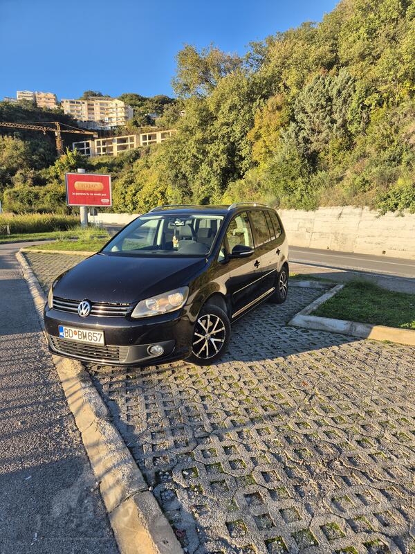 Volkswagen - Touran - 2.0 TDI
