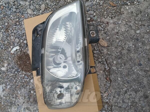 Desni far za Seat - Ibiza    - 2001