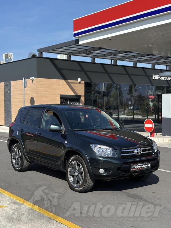 Toyota - RAV 4 - 2.2 tdi