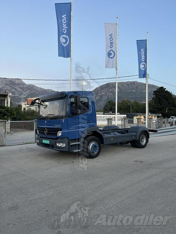 Mercedes Benz - 1226