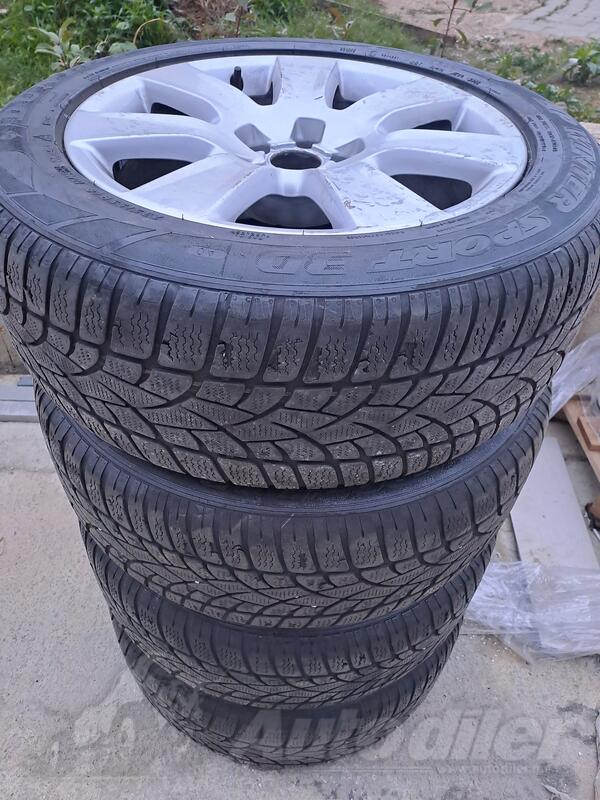 Fabričke felne i Dunlop gume