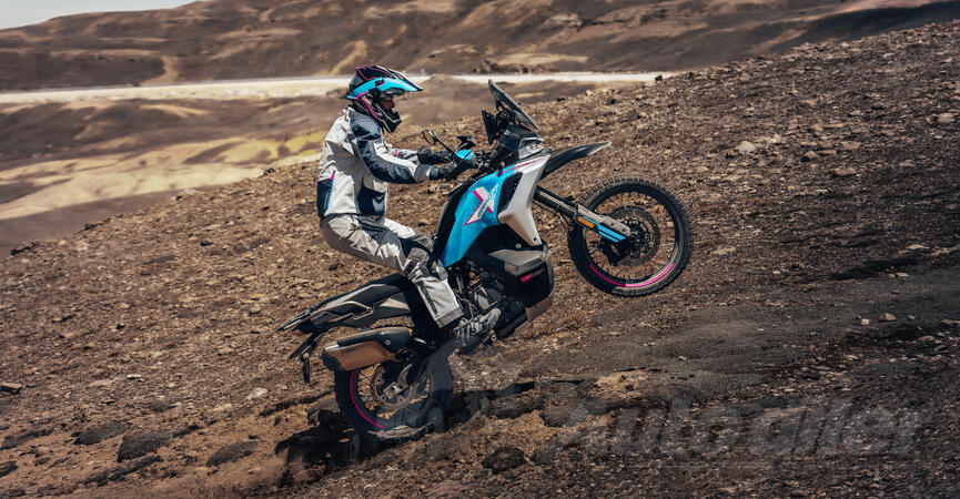 CFMoto - 800 MT X