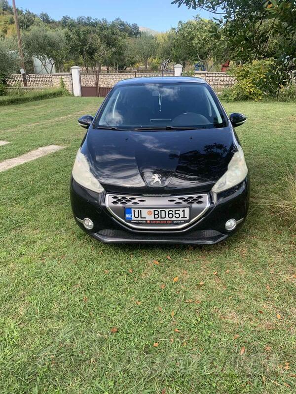 Peugeot - 208 - 1.4