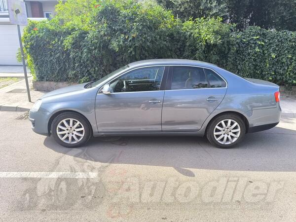 Volkswagen - Jetta - 1.4 TSI