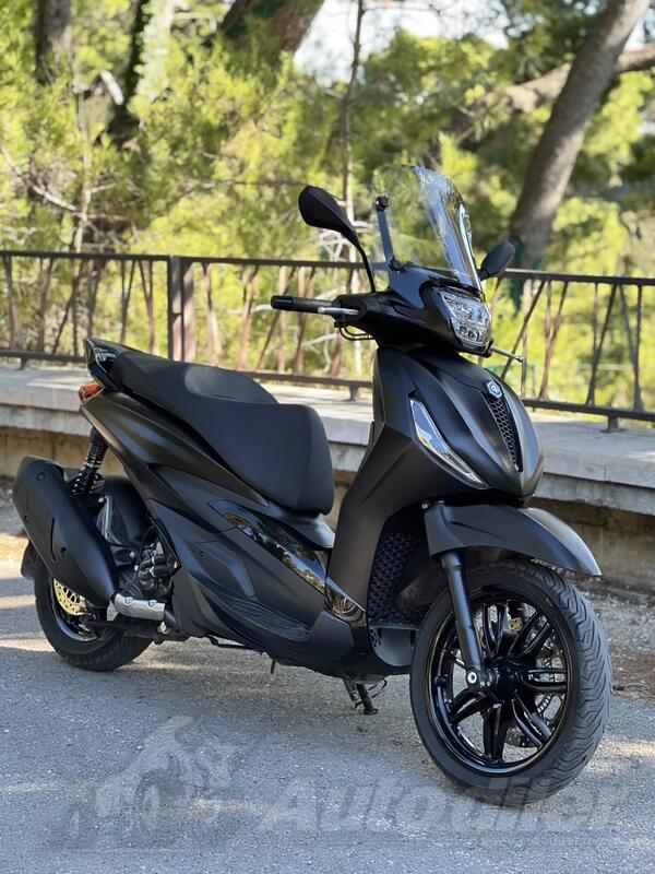 Piaggio - Beverly 300