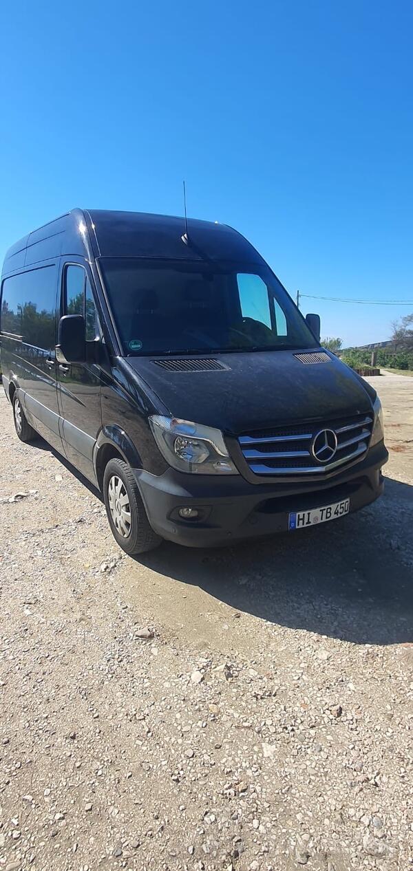 Mercedes Benz - Sprinter