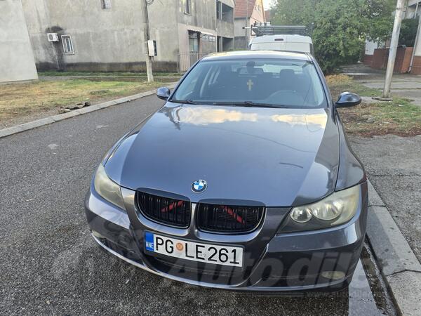 BMW - 320 - 320i