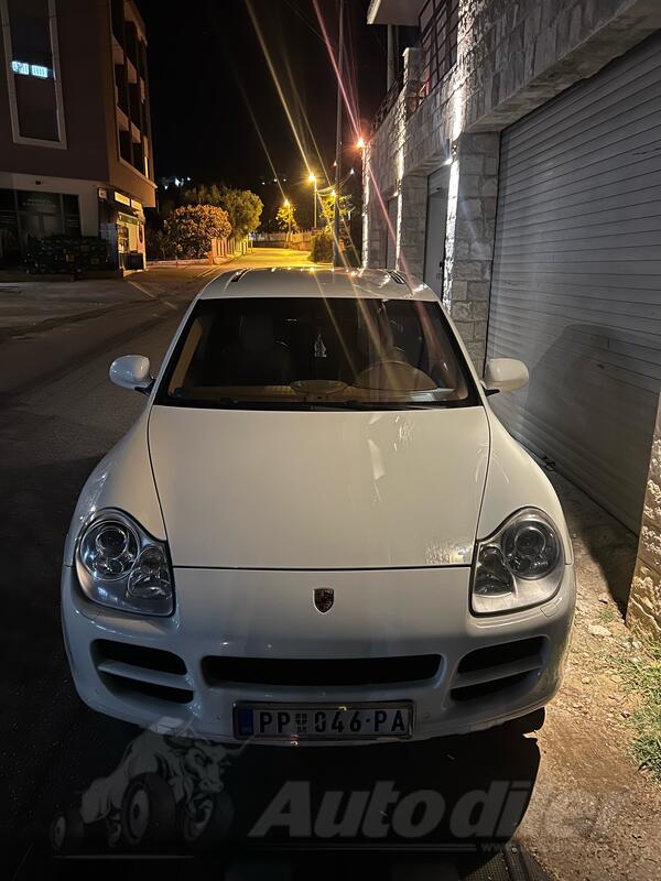 Porsche - Cayenne - 3200