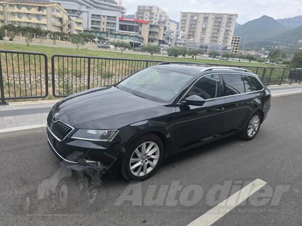 Škoda - Superb - 2.0 Tdi (140kw)