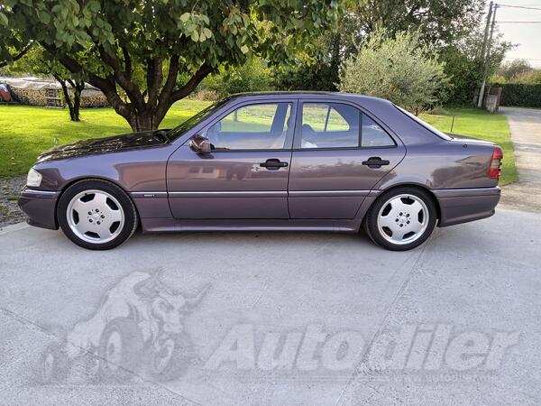 Mercedes Benz - C 250 - W202