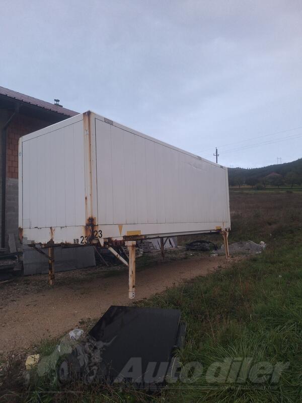 Mercedes Benz - 1530