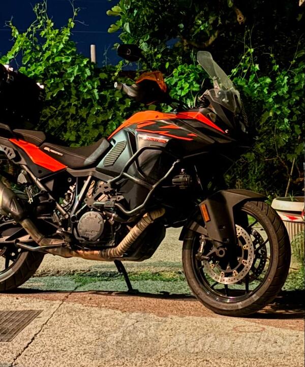 KTM - 1090 Adventure