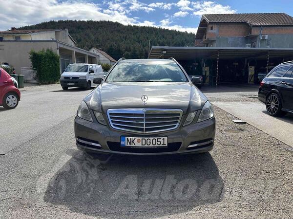 Mercedes Benz - E 220 - E220 CDI