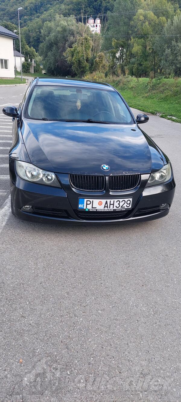 BMW - 320 - e90