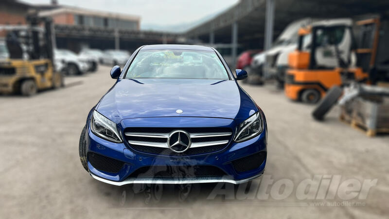 U djelovima Mercedes Benz - C 220