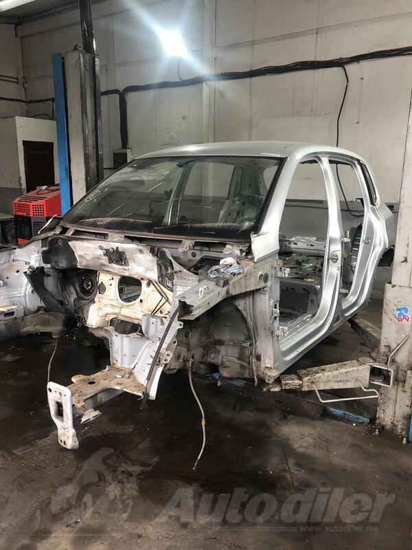 U djelovima Volkswagen - Tiguan