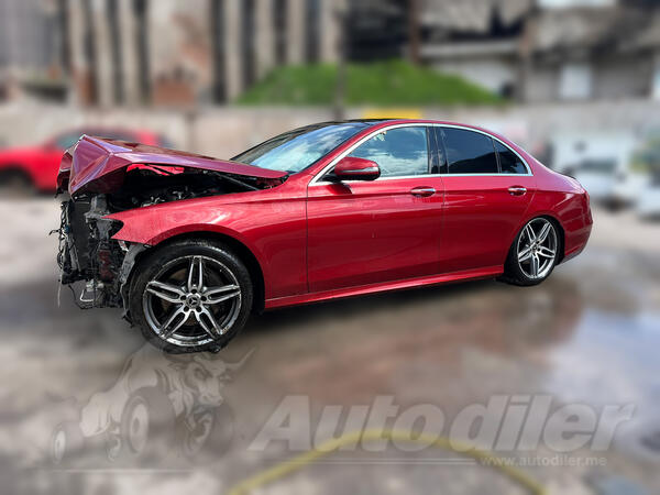U djelovima Mercedes Benz - E 220